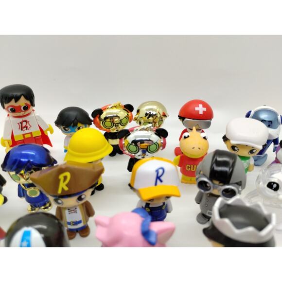 Ryan's World Lot 21 Figures Alpha Lexa, Robo Panda, Gus the Gummy Gator & More! - Picture 5 of 5